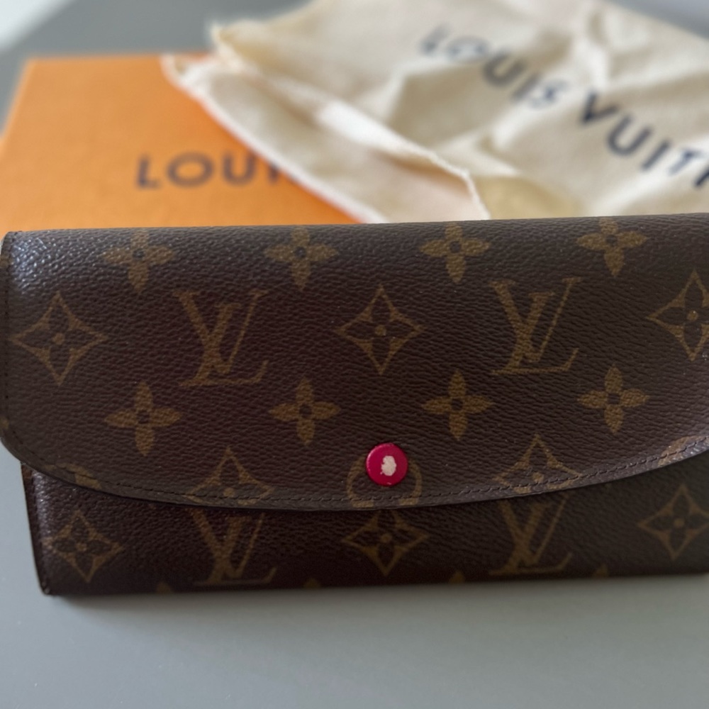 Louis Vuitton Emilie Wallet